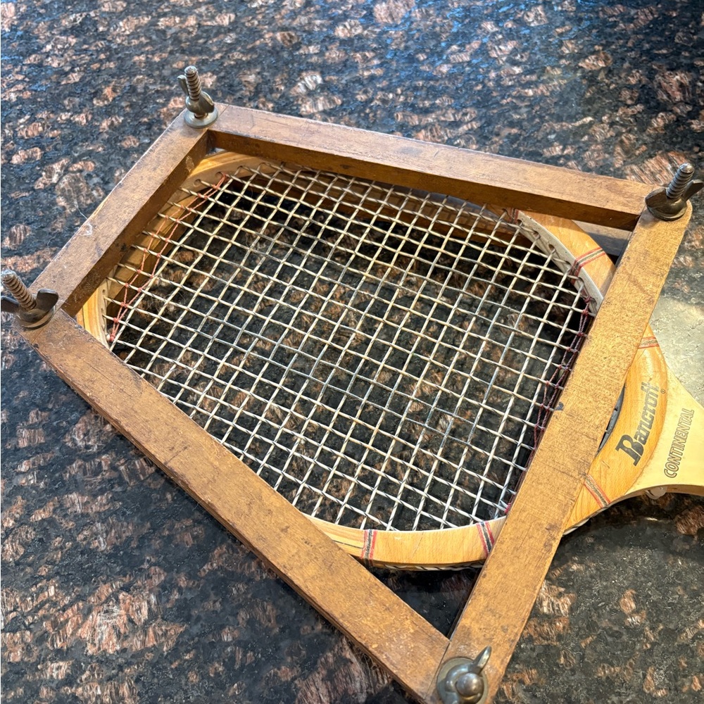 Rustic Wooden Tennus Racket Frame - Picture 4 of 4